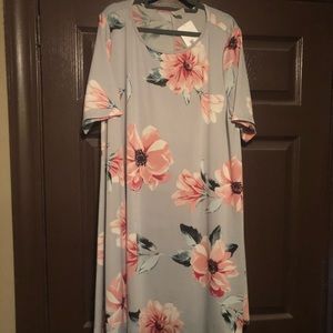 Short sleeve top with pockets